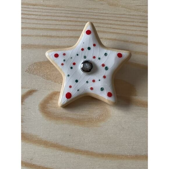 Star-Shaped Flying Colors Ceramic Brooch With Festive Dots & Pin Back - Picture 1 of 3